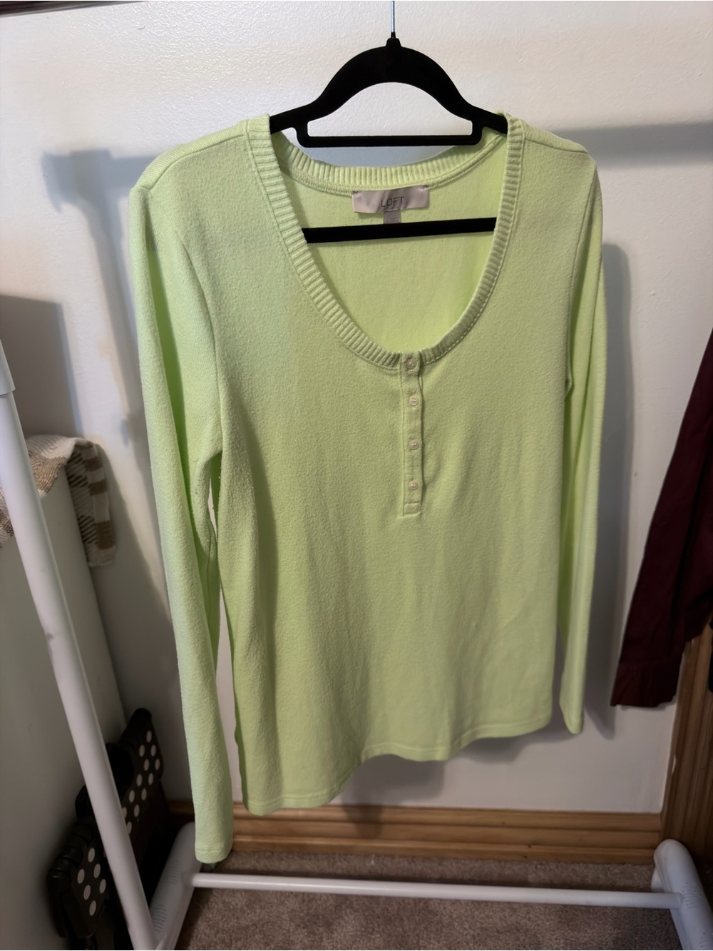 👩🏻‍⚖️Loft Light Green Long-Sleeve Henley Lightweight Sweater